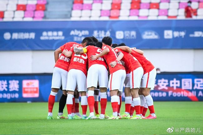 全场比赛结束，勒沃库森3-0云达不莱梅！